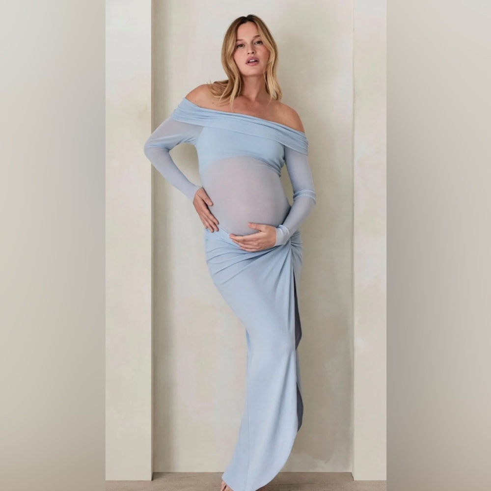 Elegant Off-Shoulder Light Blue Midi Dress